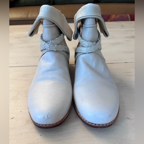 FLANNEL Australia Ankle Boots - Picture 4 of 4